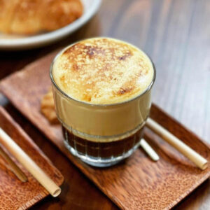 Cà phê trứng béo mịn thơm ngon tại Lowlands Coffee
